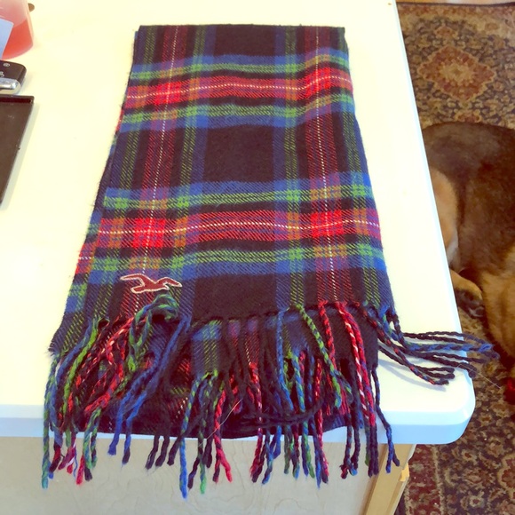 Hollister Accessories - Pretty Worn Hollister Plaid  Woven Scarf